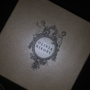 olivia riegel ring holder in the box